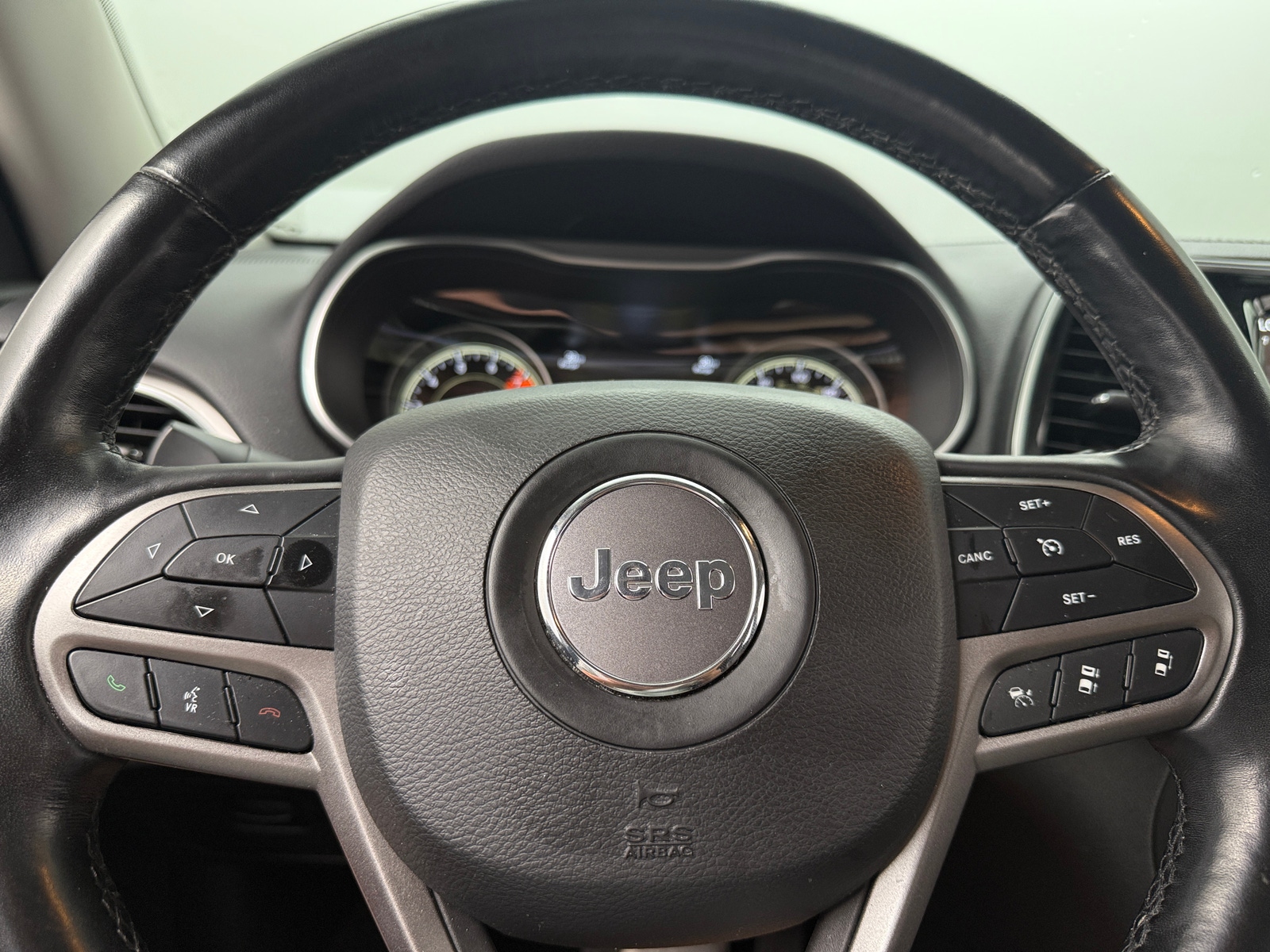 Thumbnail: 2021 Jeep Cherokee - 4