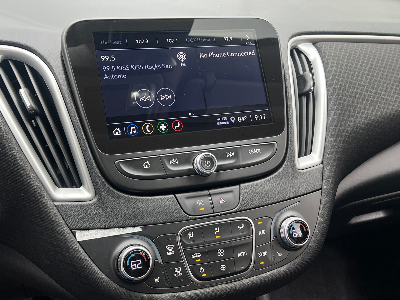 Thumbnail: 2024 Chevrolet Malibu - 4