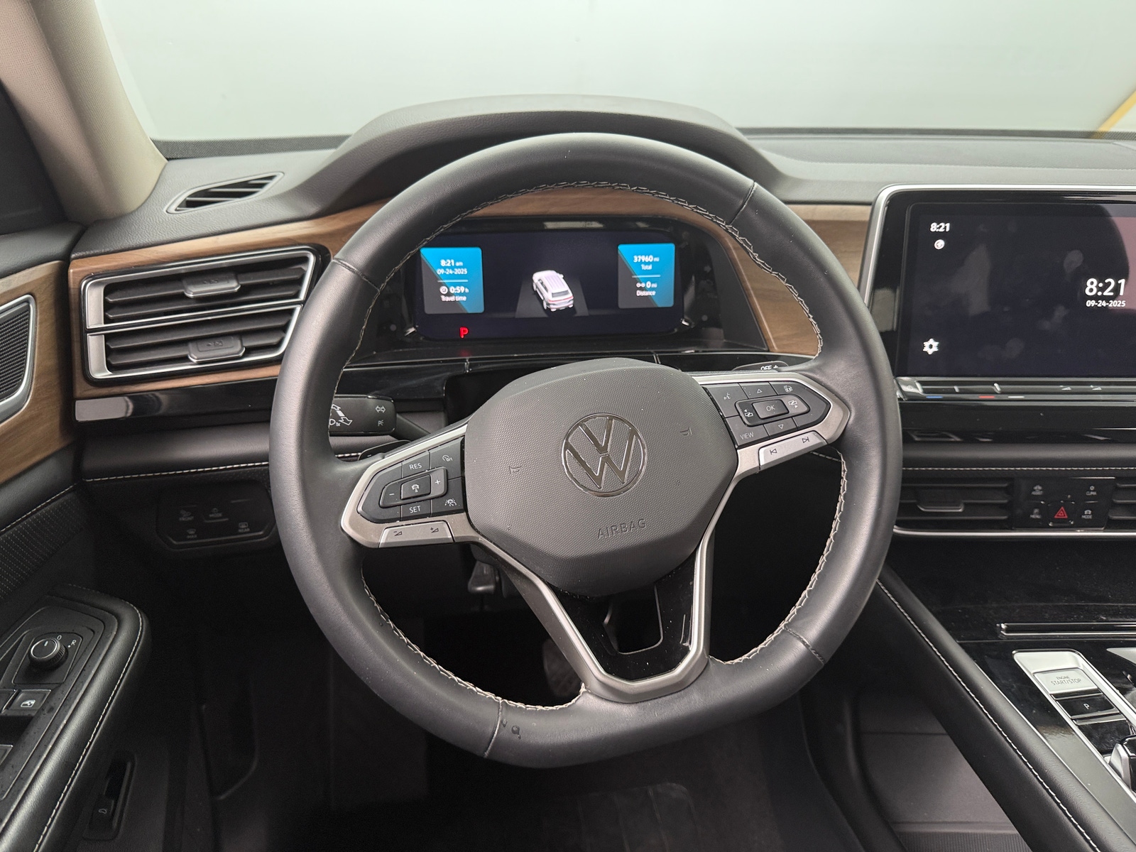 Thumbnail: 2024 Volkswagen Atlas - 4