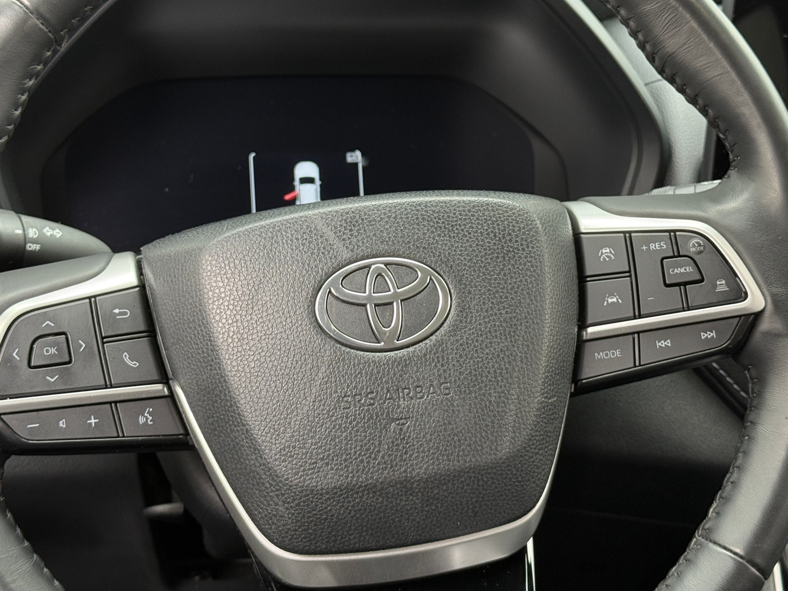 Thumbnail: 2024 Toyota Grand Highlander - 4