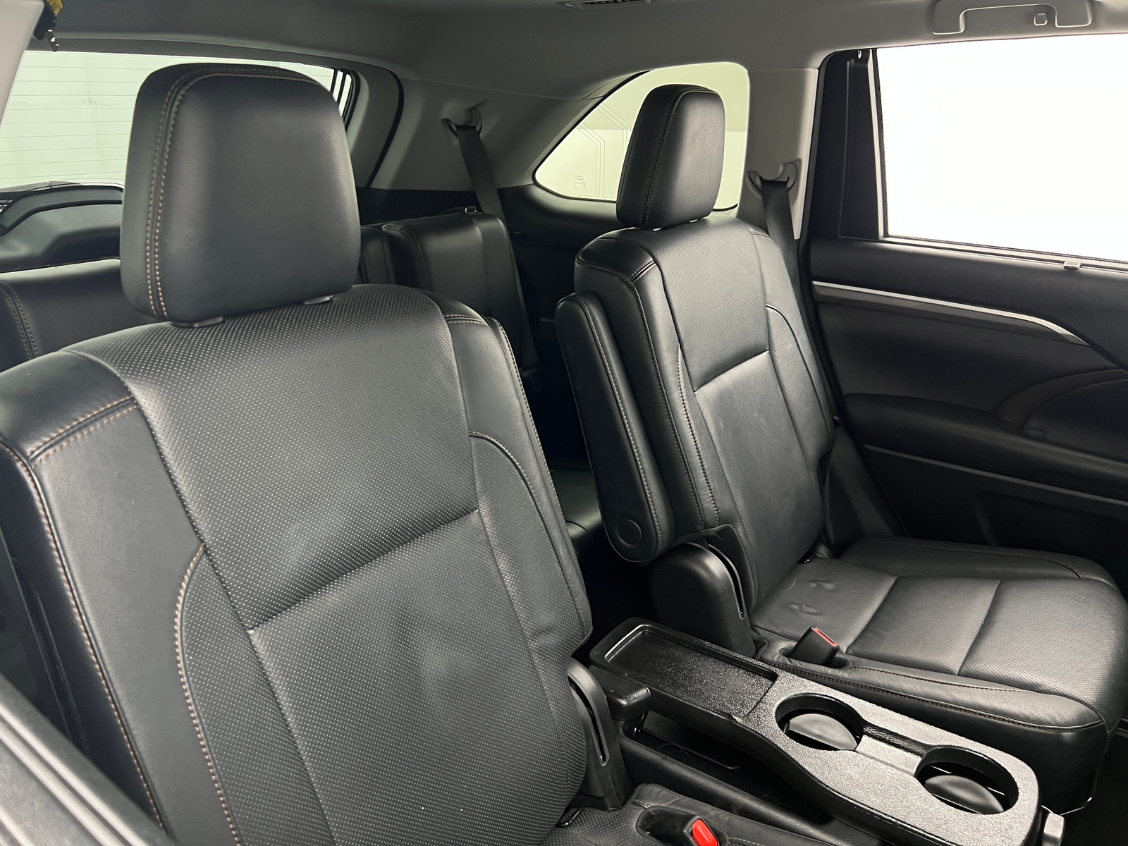 Thumbnail: 2017 Toyota Highlander - 5