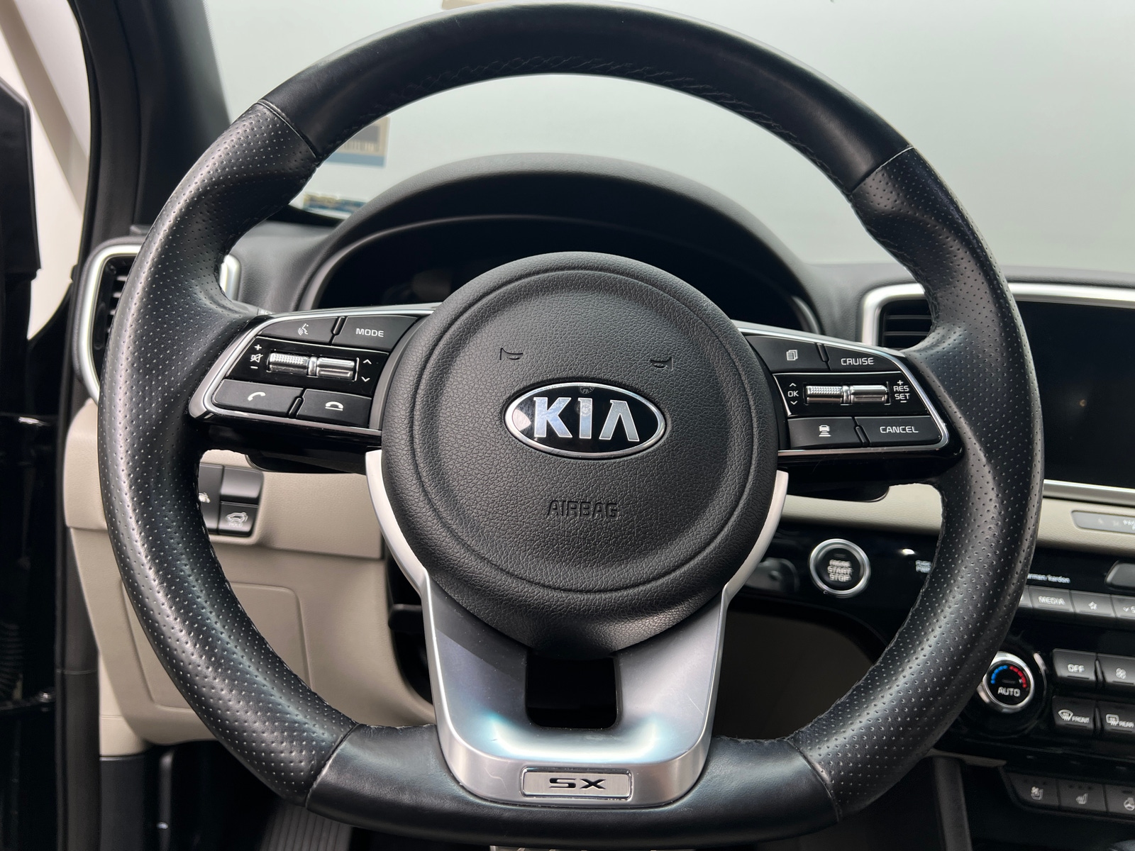 Thumbnail: 2020 Kia Sportage - 4