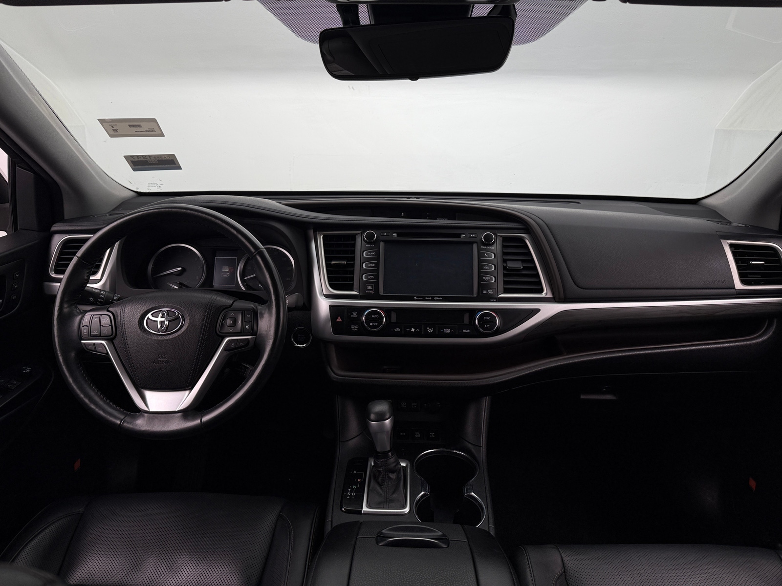 Thumbnail: 2018 Toyota Highlander - 2