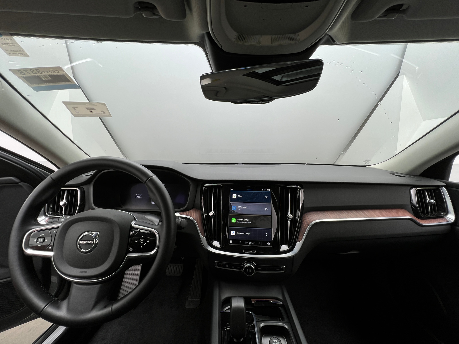 Thumbnail: 2025 Volvo S60 - 2