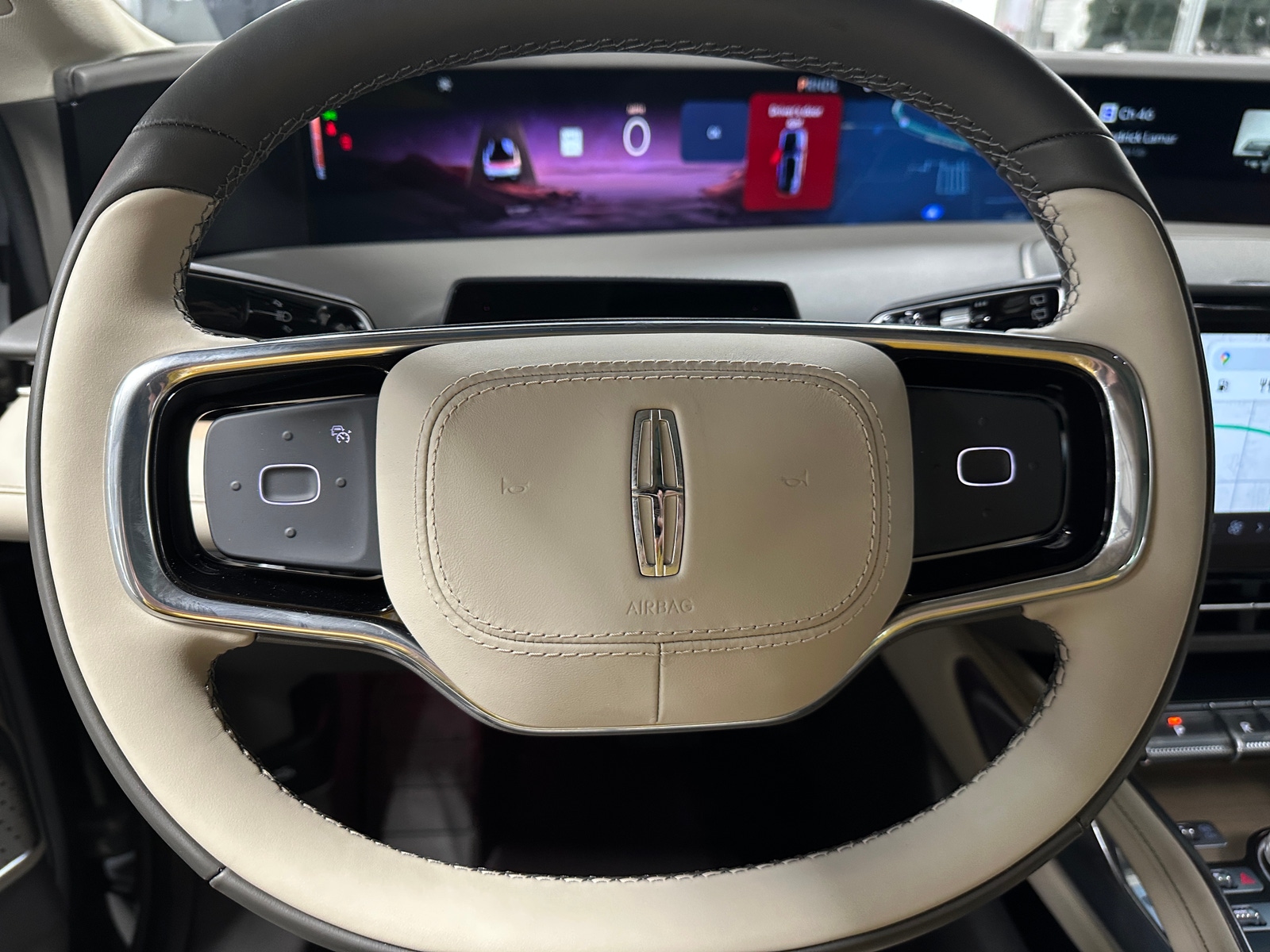 Thumbnail: 2024 Lincoln Nautilus - 4