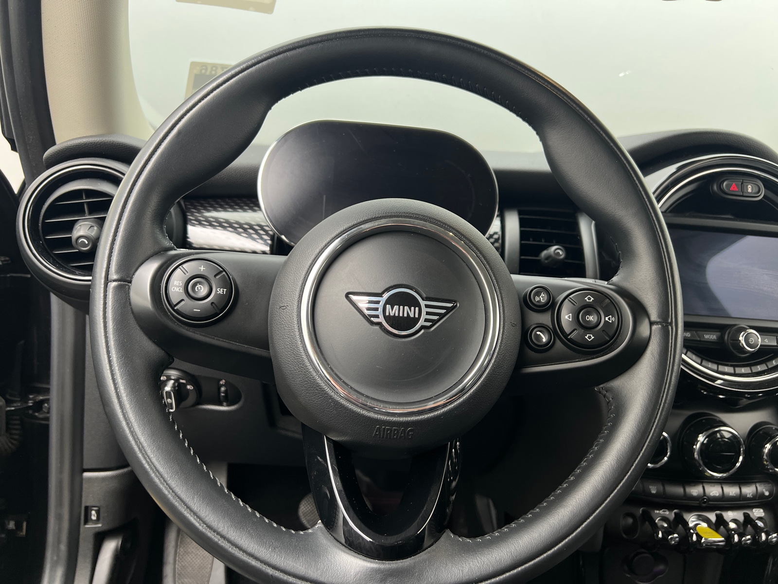 Thumbnail: 2021 MINI Cooper Hardtop - 4