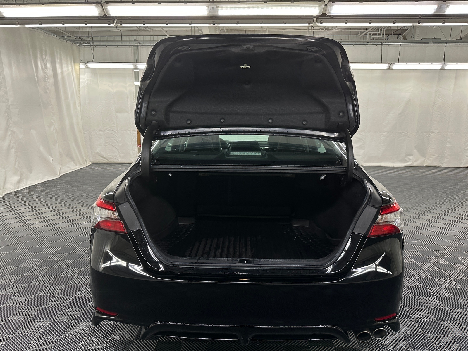 Thumbnail: 2018 Toyota Camry - 7