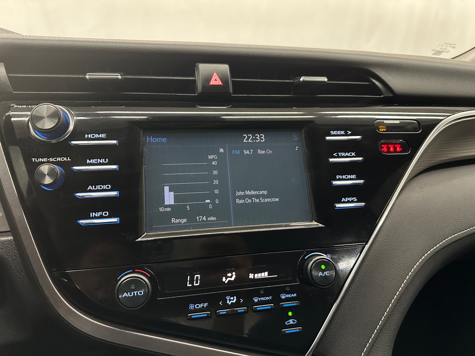 Thumbnail: 2018 Toyota Camry - 4