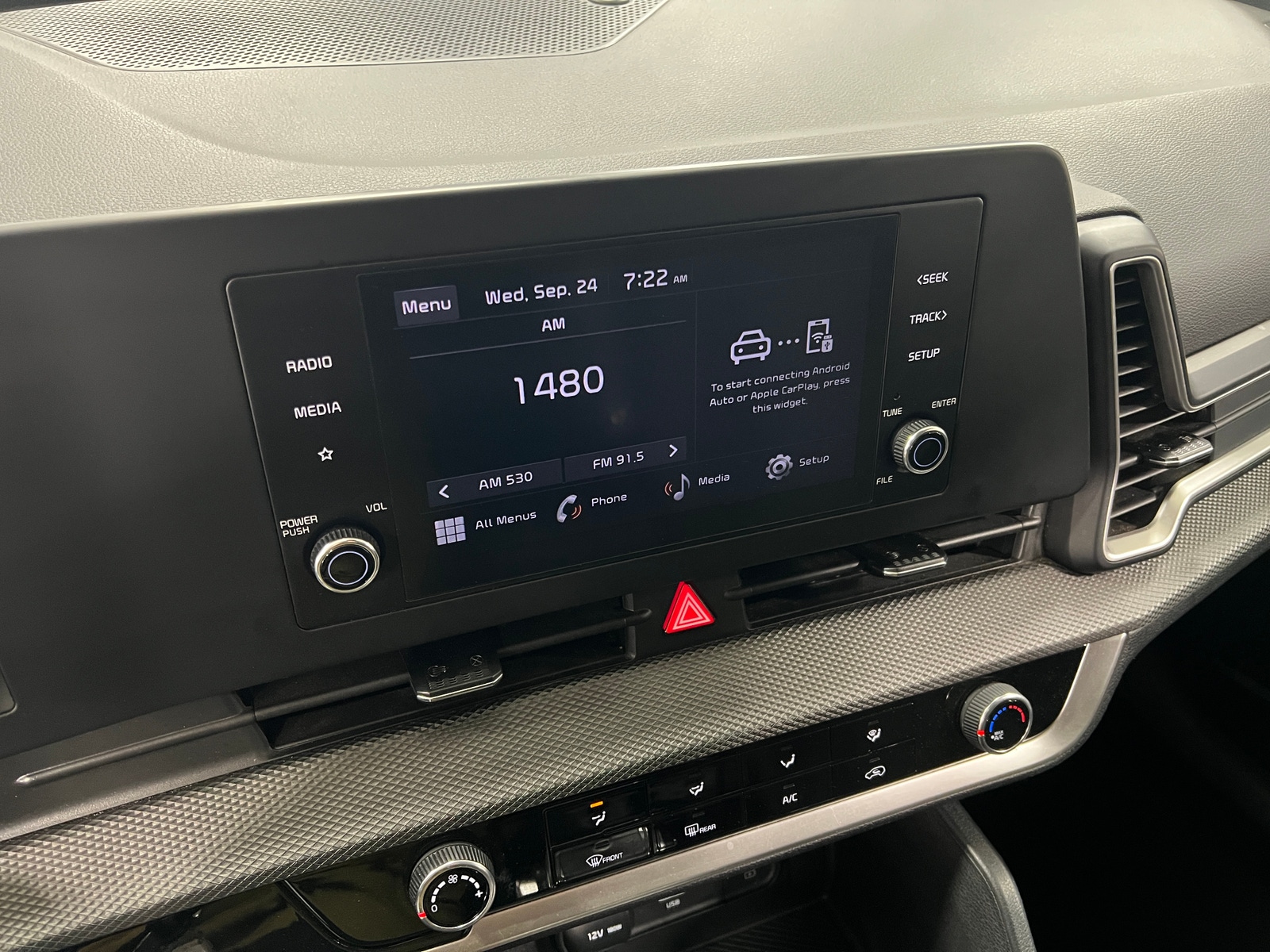 Thumbnail: 2024 Kia Sportage - 4