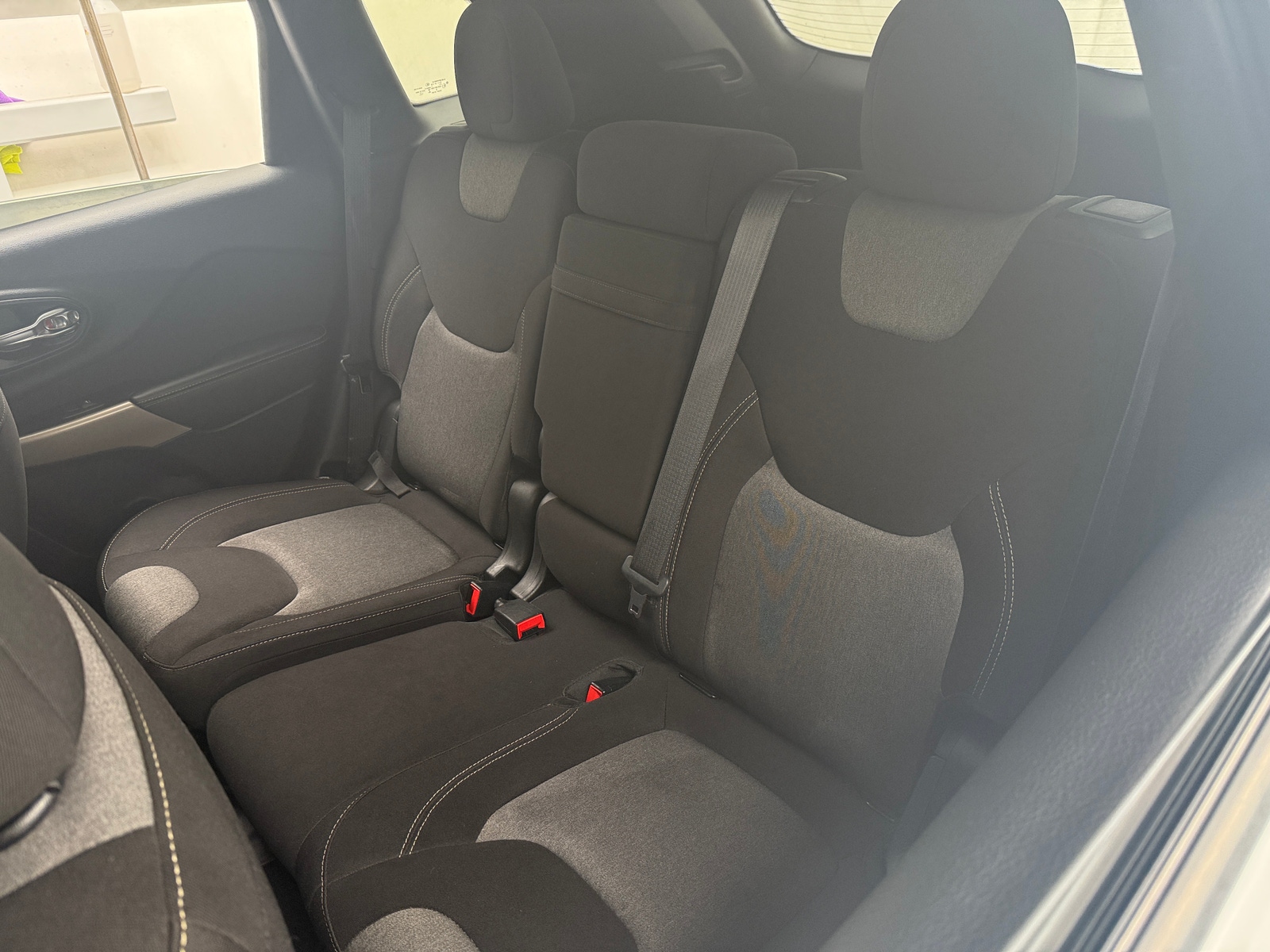 Thumbnail: 2017 Jeep Cherokee - 6