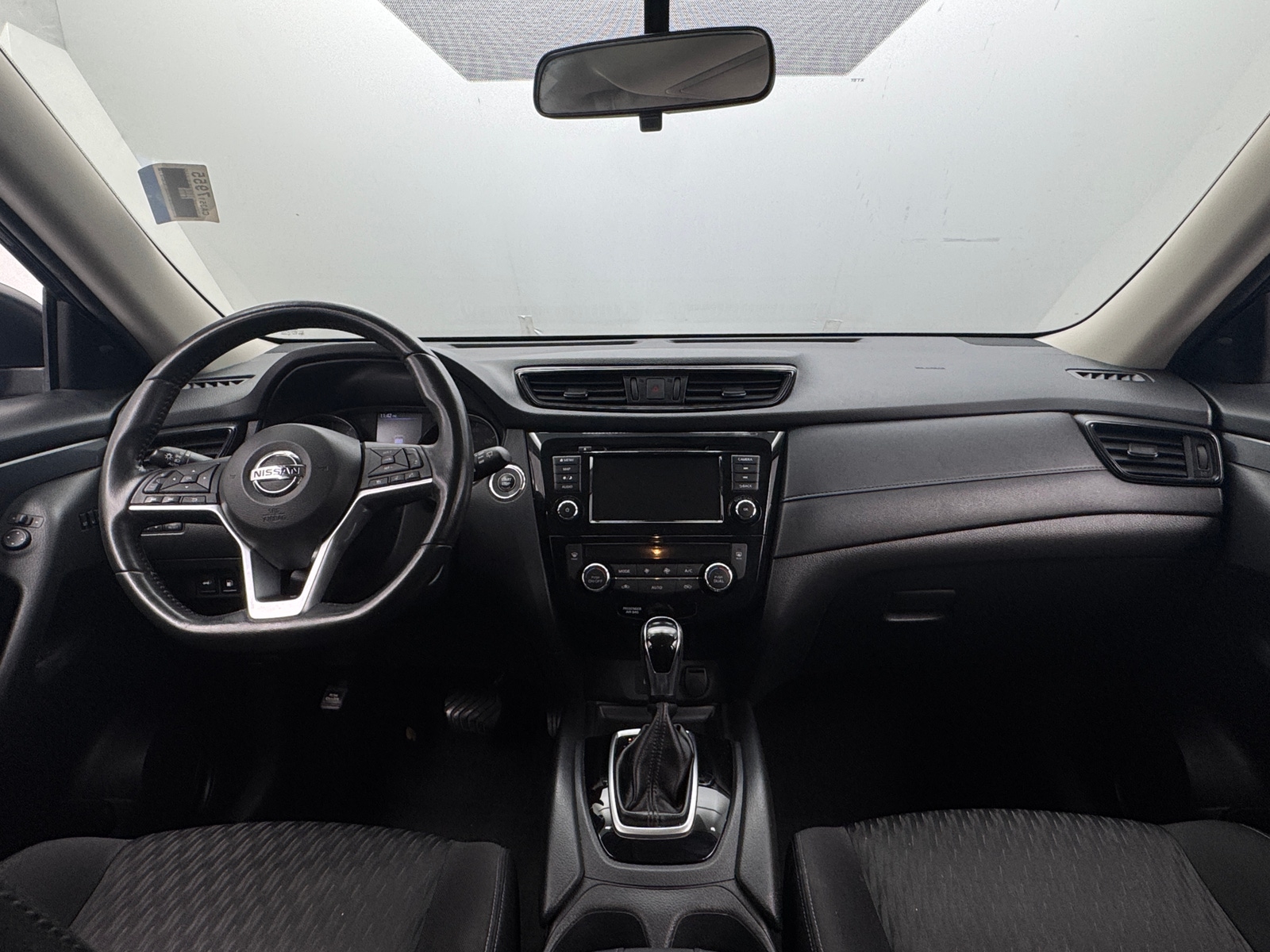 Thumbnail: 2018 Nissan Rogue - 3