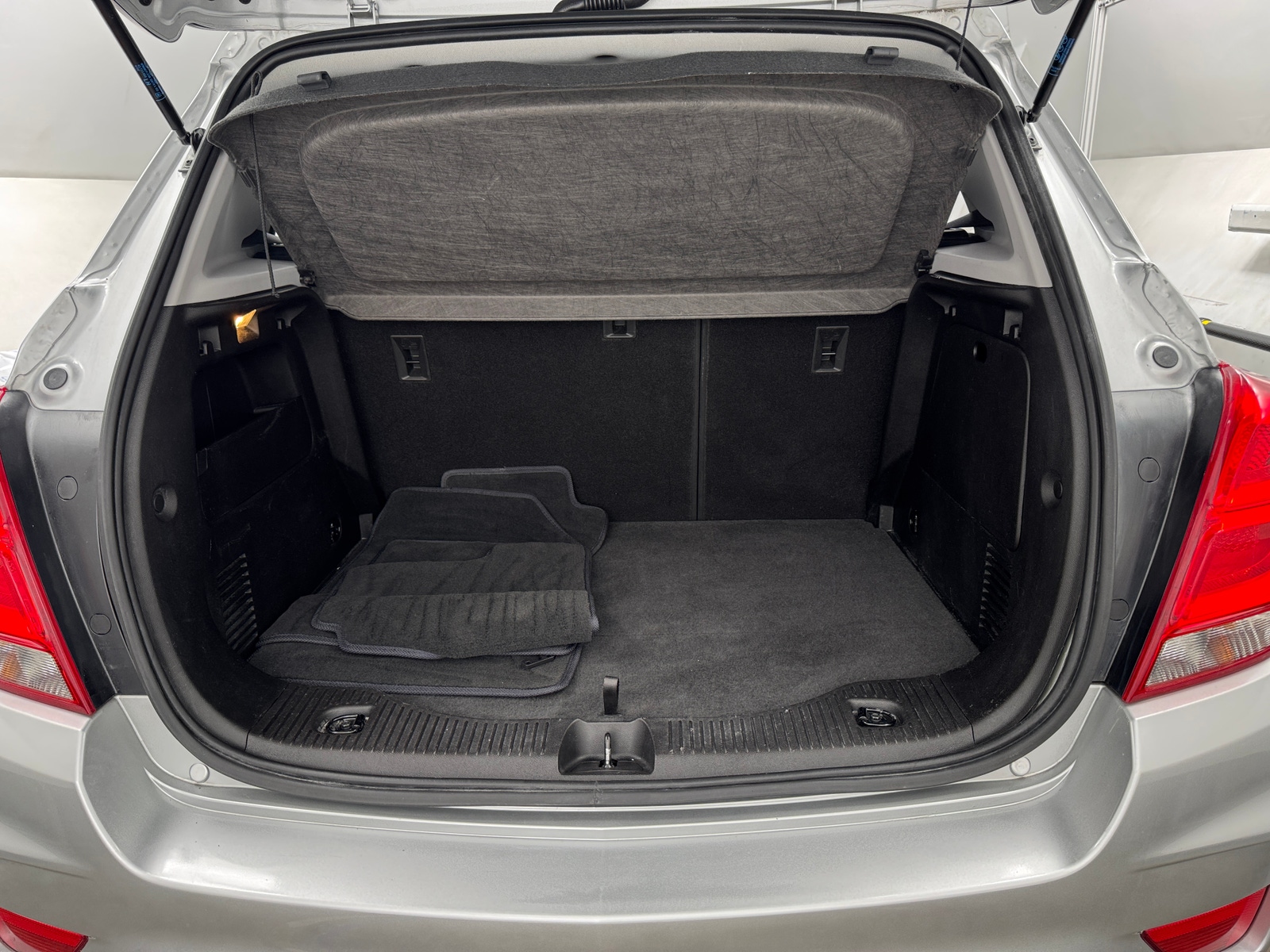Thumbnail: 2020 Chevrolet Trax - 7