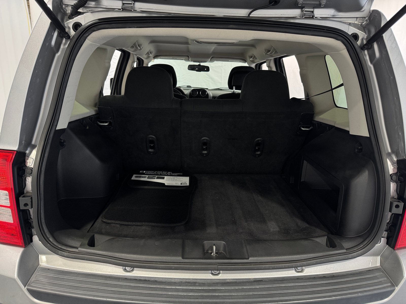 Thumbnail: 2016 Jeep Patriot - 7