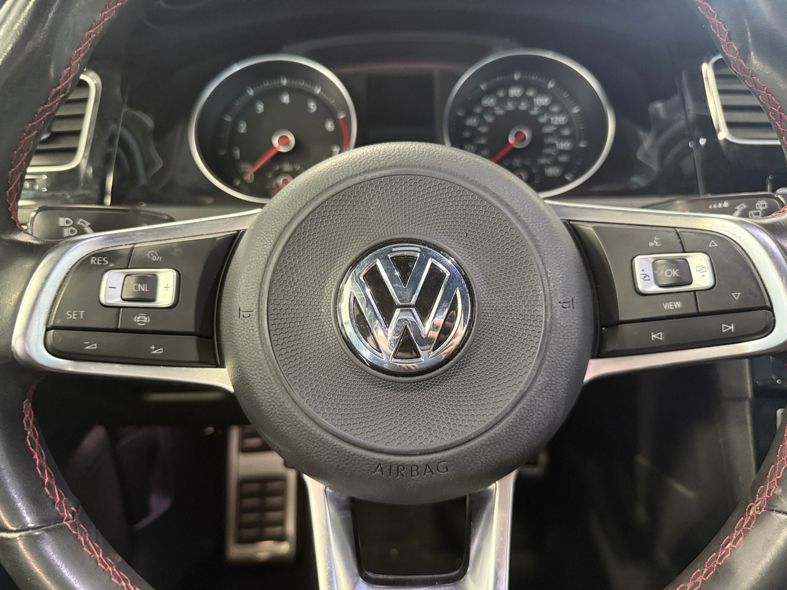 Thumbnail: 2019 Volkswagen Golf - 5