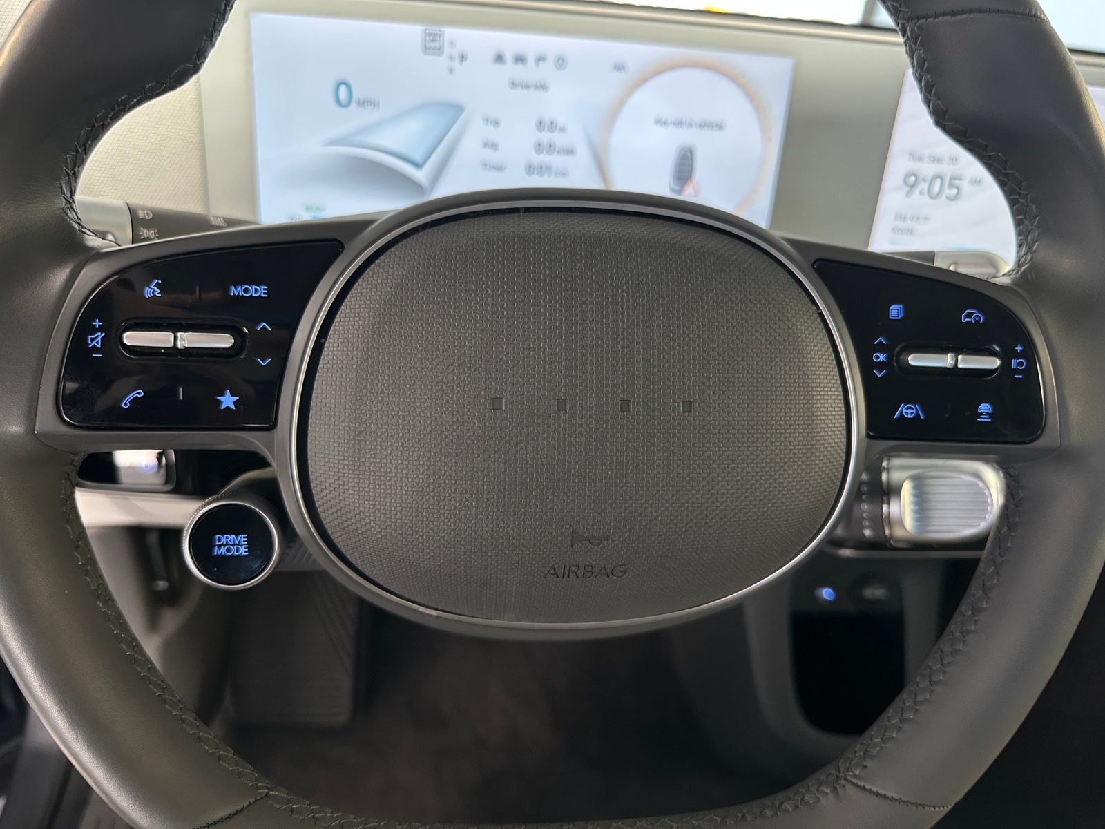 Thumbnail: 2023 Hyundai Ioniq 5 - 4