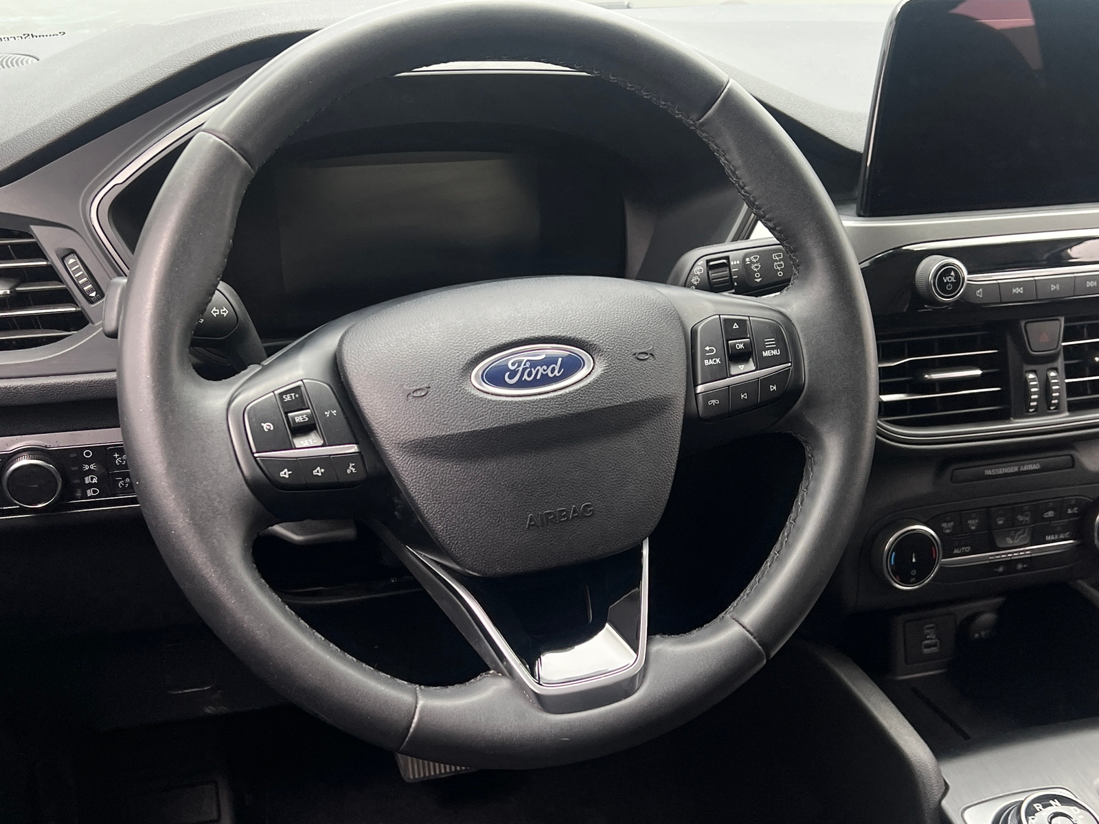 Thumbnail: 2023 Ford Escape - 5