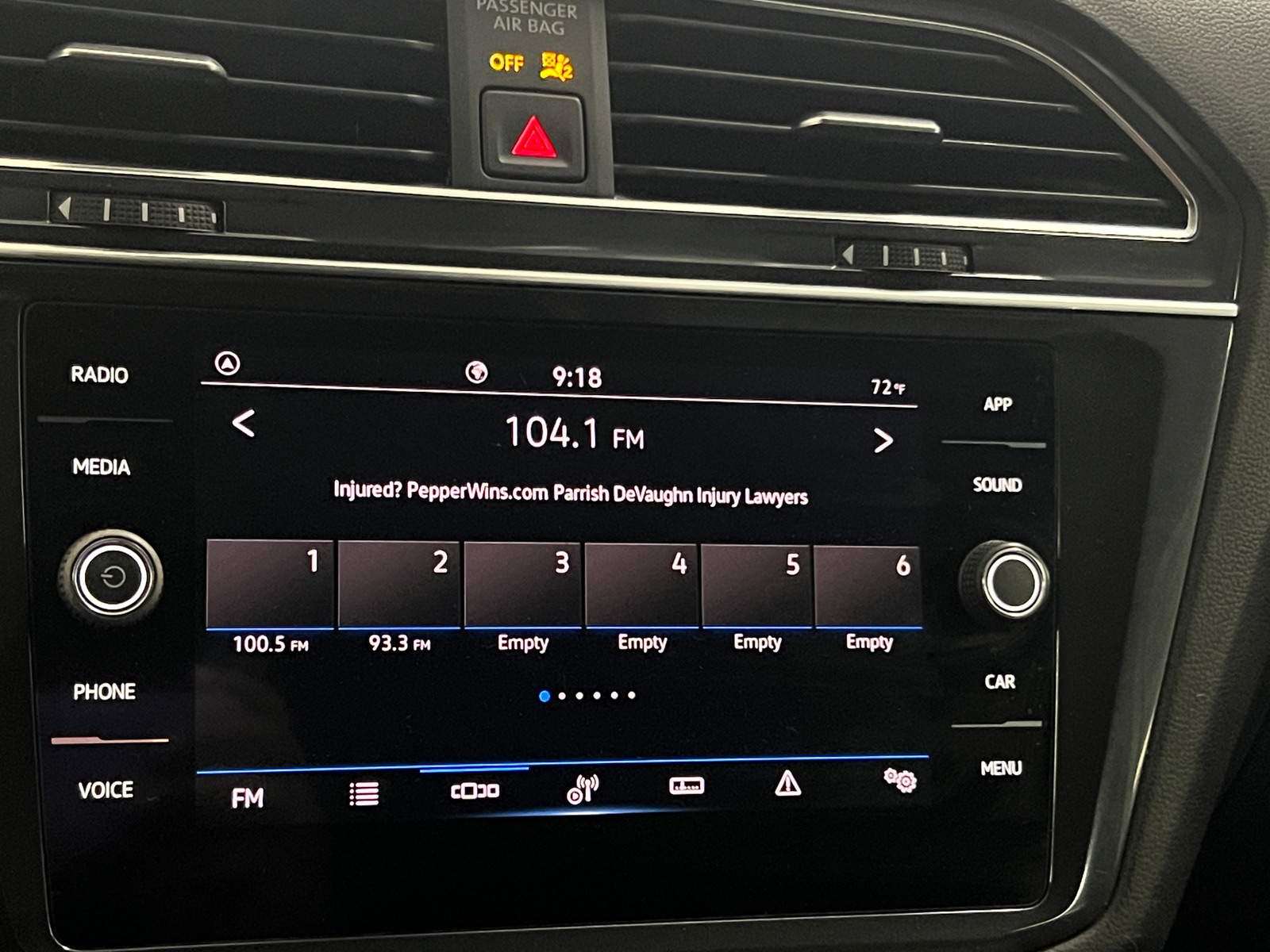Thumbnail: 2022 Volkswagen Tiguan - 3