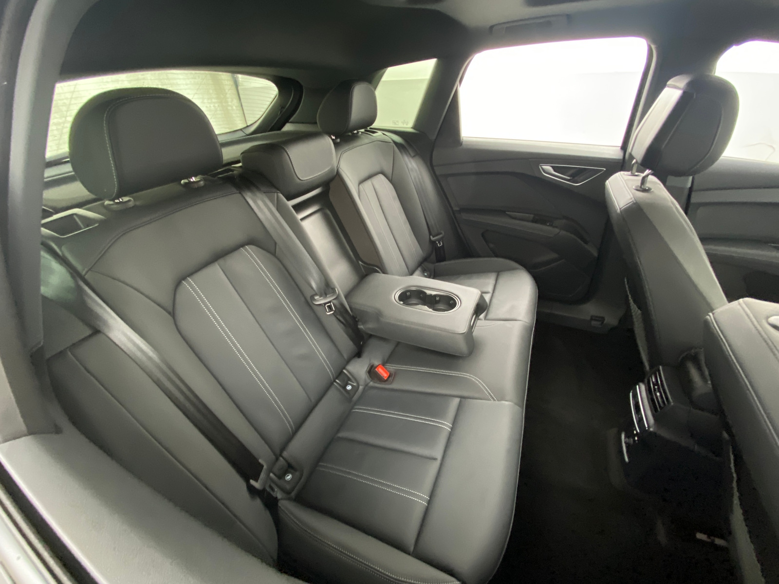 Thumbnail: 2024 Audi Q4 e-tron - 5