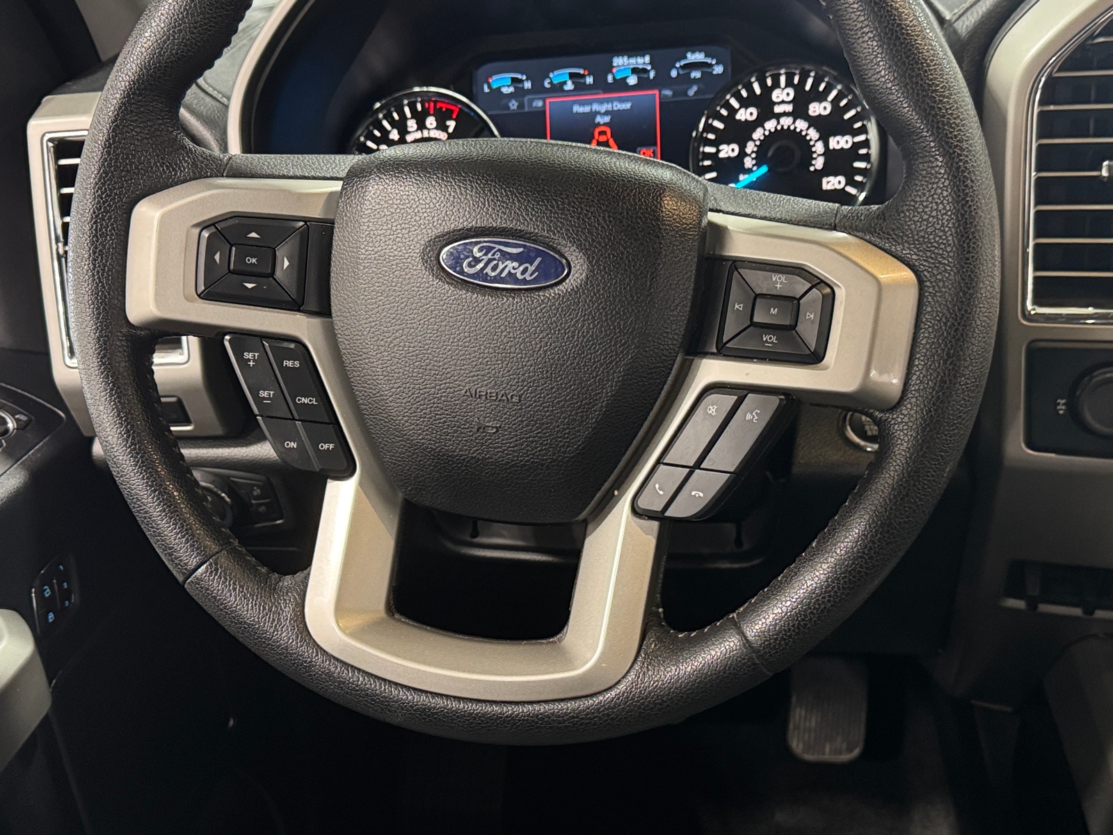 Thumbnail: 2015 Ford Econoline - 4