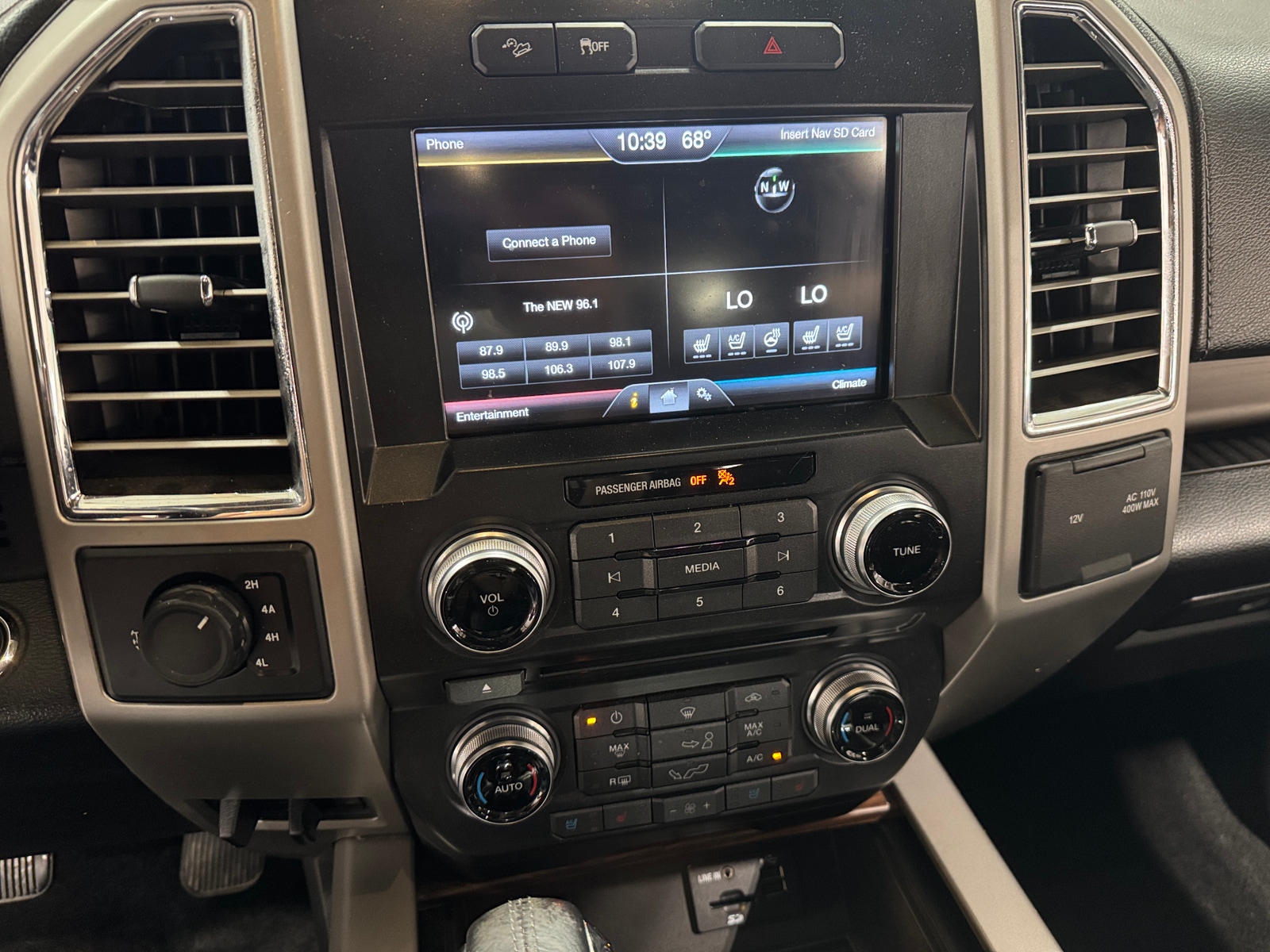 Thumbnail: 2015 Ford Econoline - 3