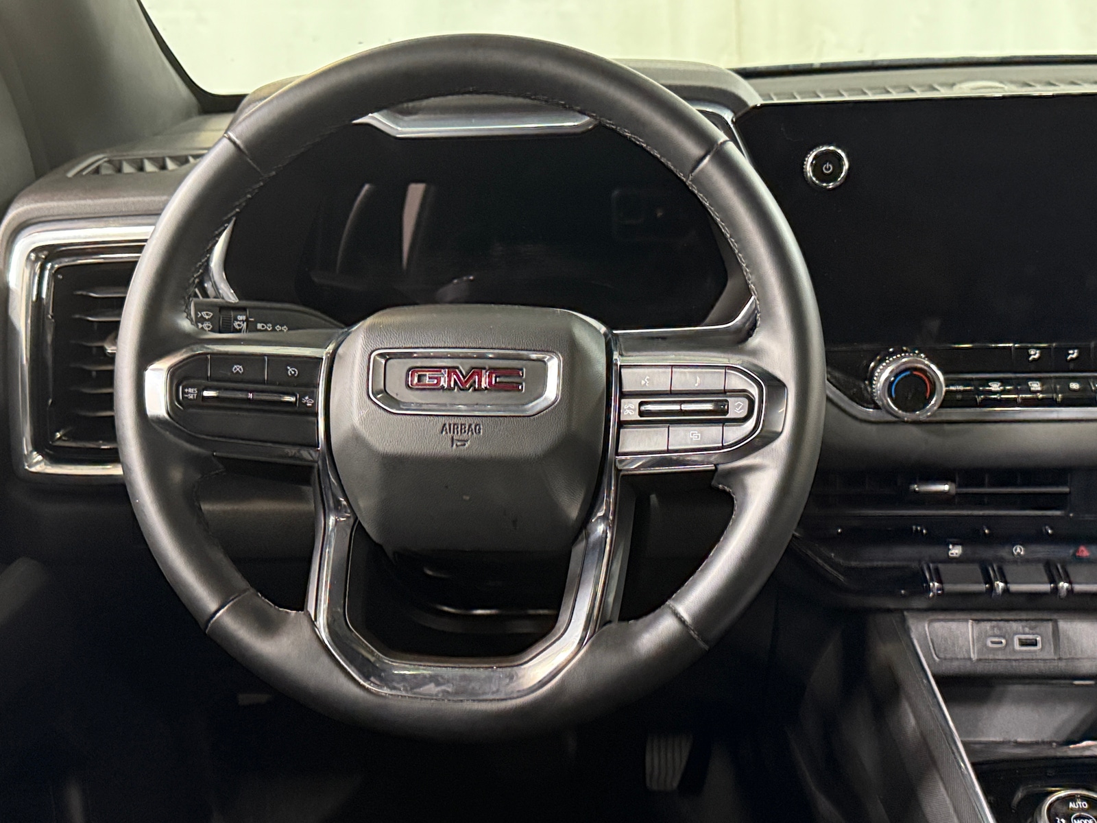 Thumbnail: 2024 GMC Canyon - 5