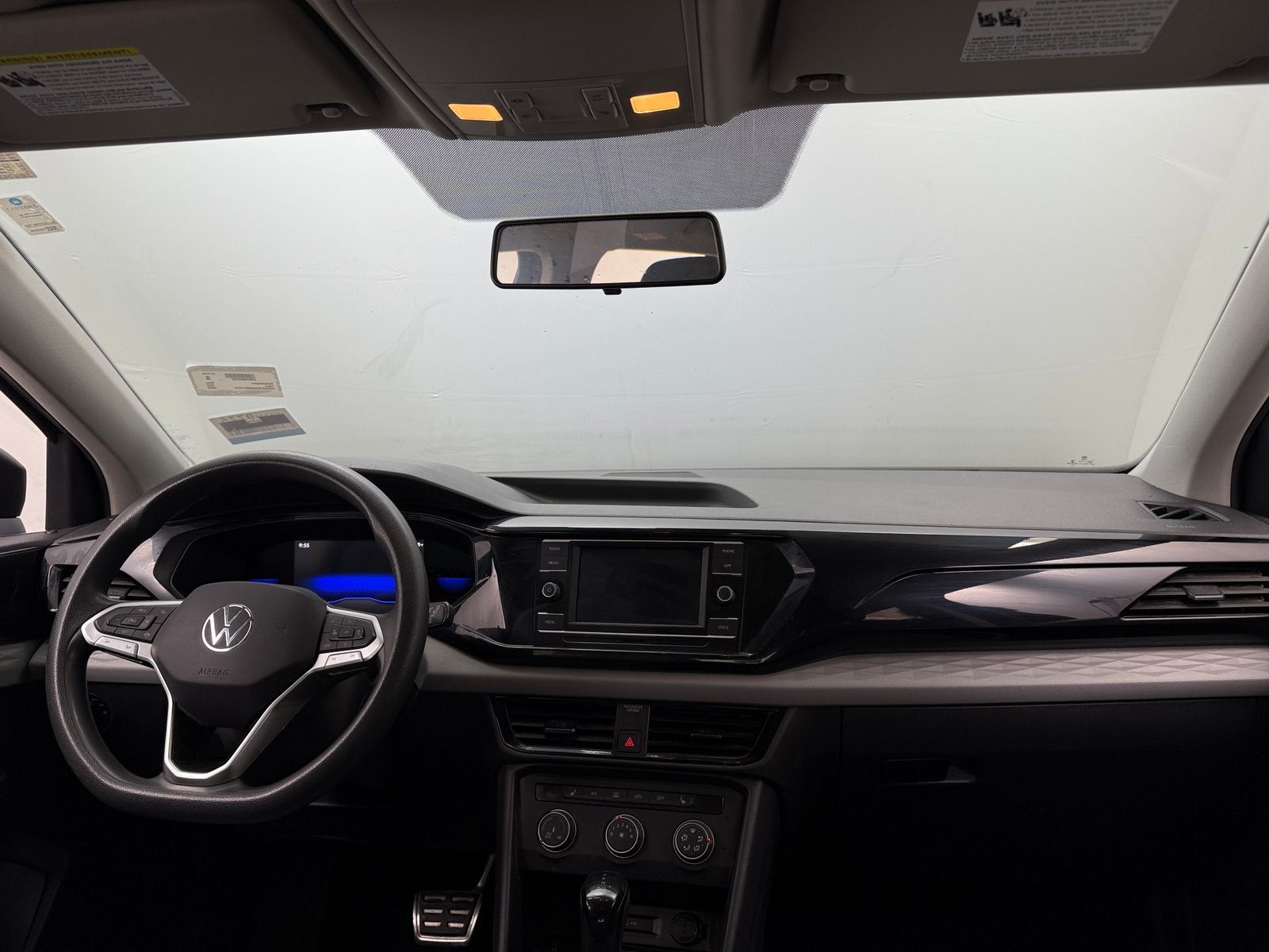 Thumbnail: 2022 Volkswagen Taos - 3