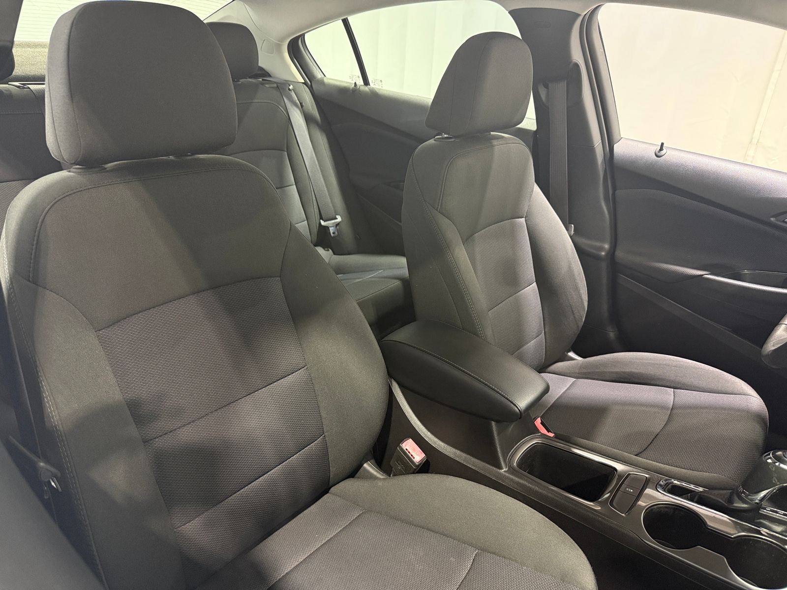 Thumbnail: 2017 Chevrolet Cruze - 2