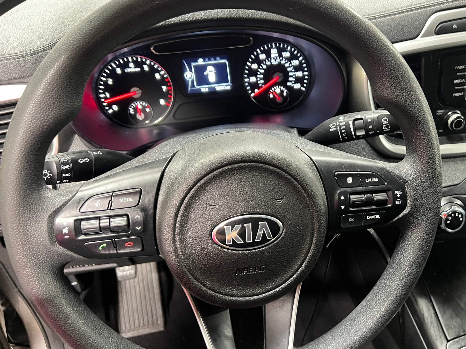 Thumbnail: 2018 Kia Sorento - 5