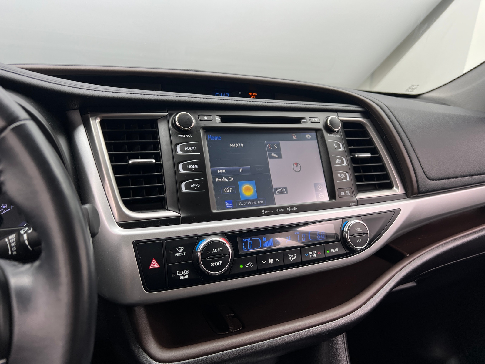 Thumbnail: 2018 Toyota Highlander - 3