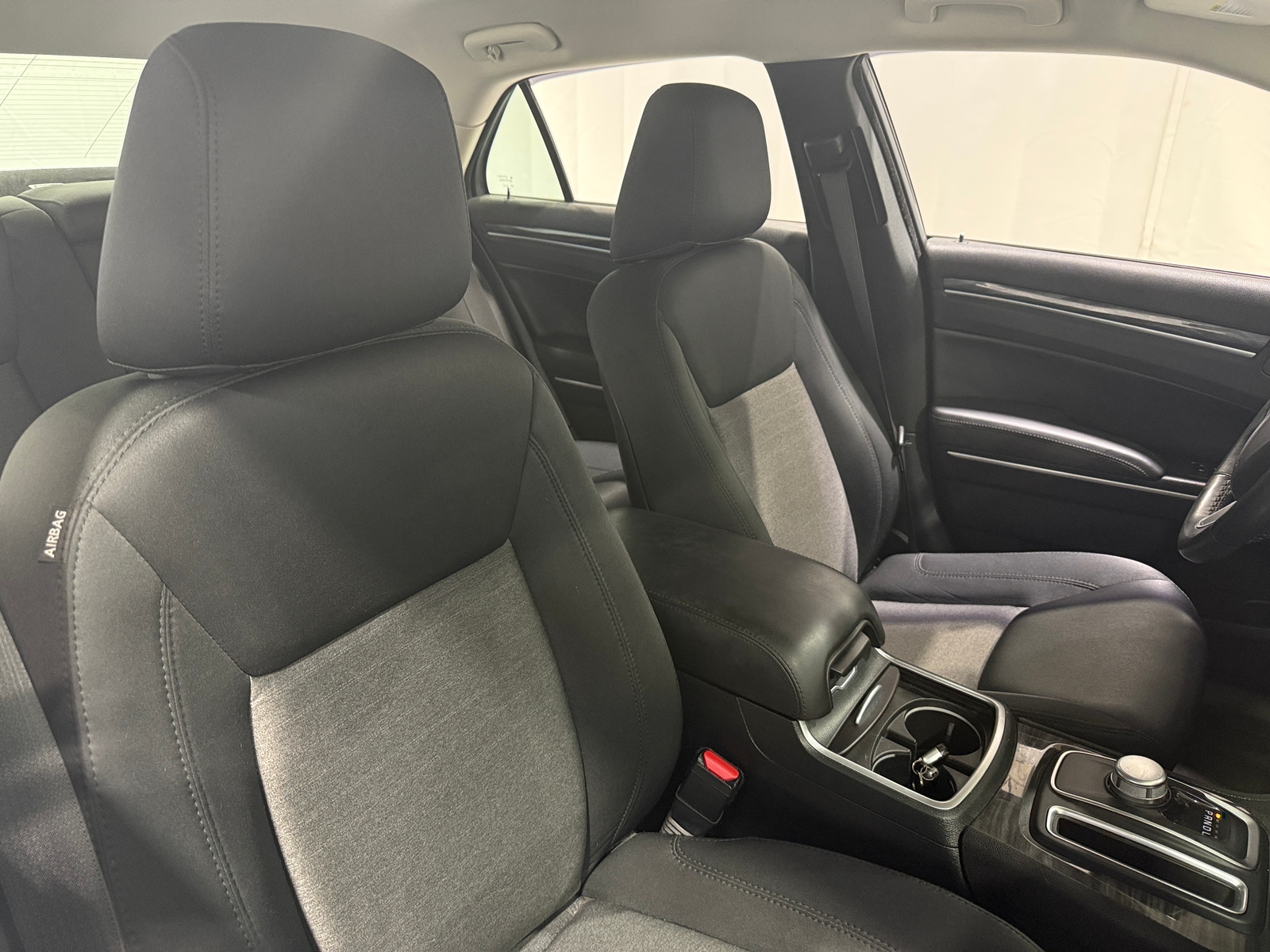 Thumbnail: 2019 Chrysler 300 - 2