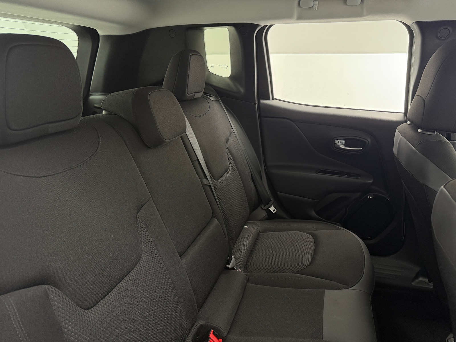 Thumbnail: 2018 Jeep Renegade - 6