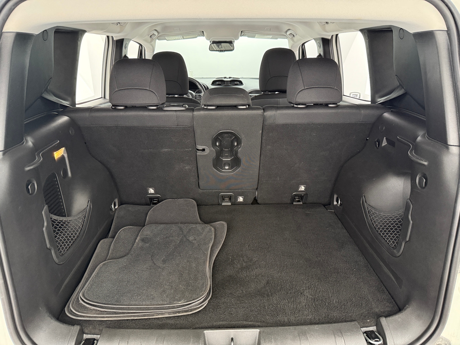 Thumbnail: 2018 Jeep Renegade - 7