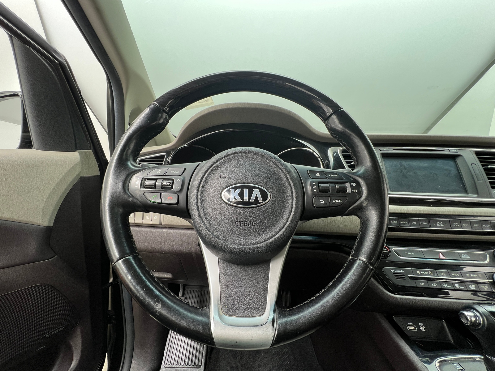 Thumbnail: 2016 Kia Sedona - 4