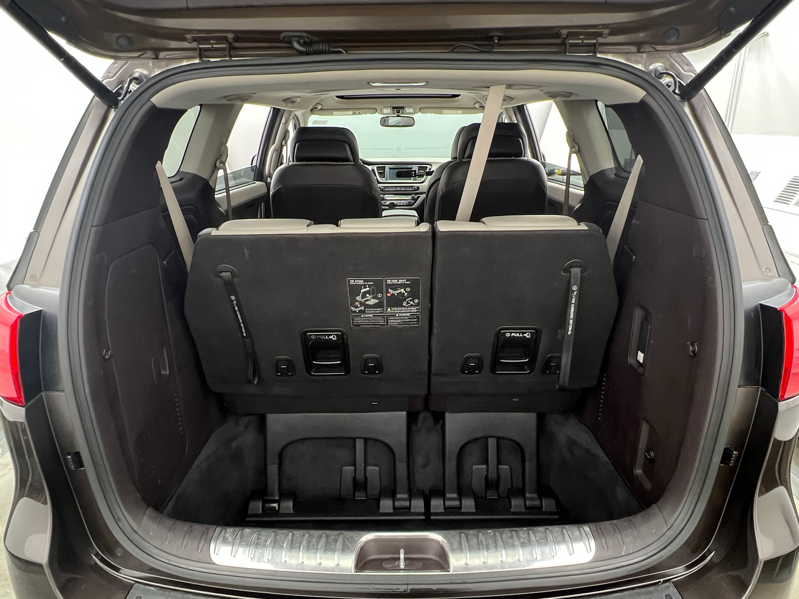 Thumbnail: 2016 Kia Sedona - 6