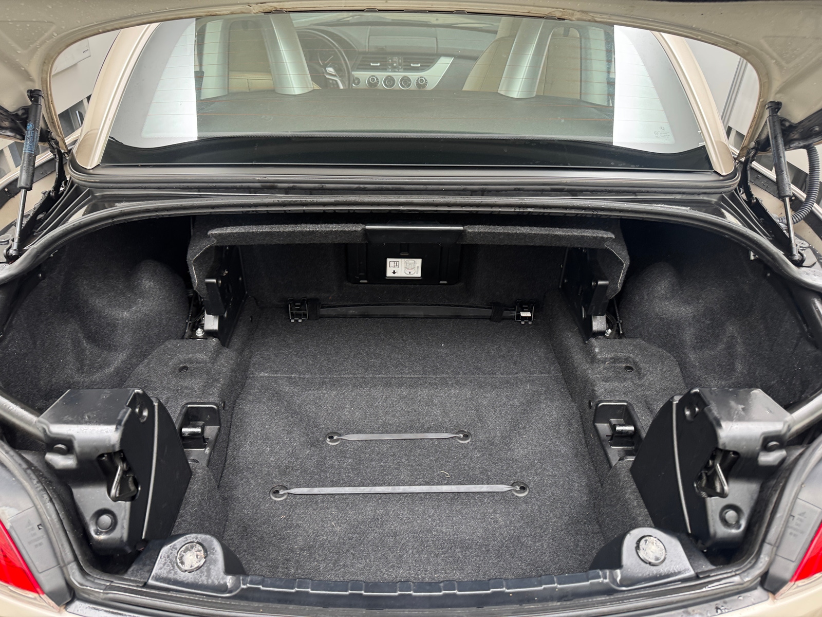 Thumbnail: 2011 BMW Z4 - 4