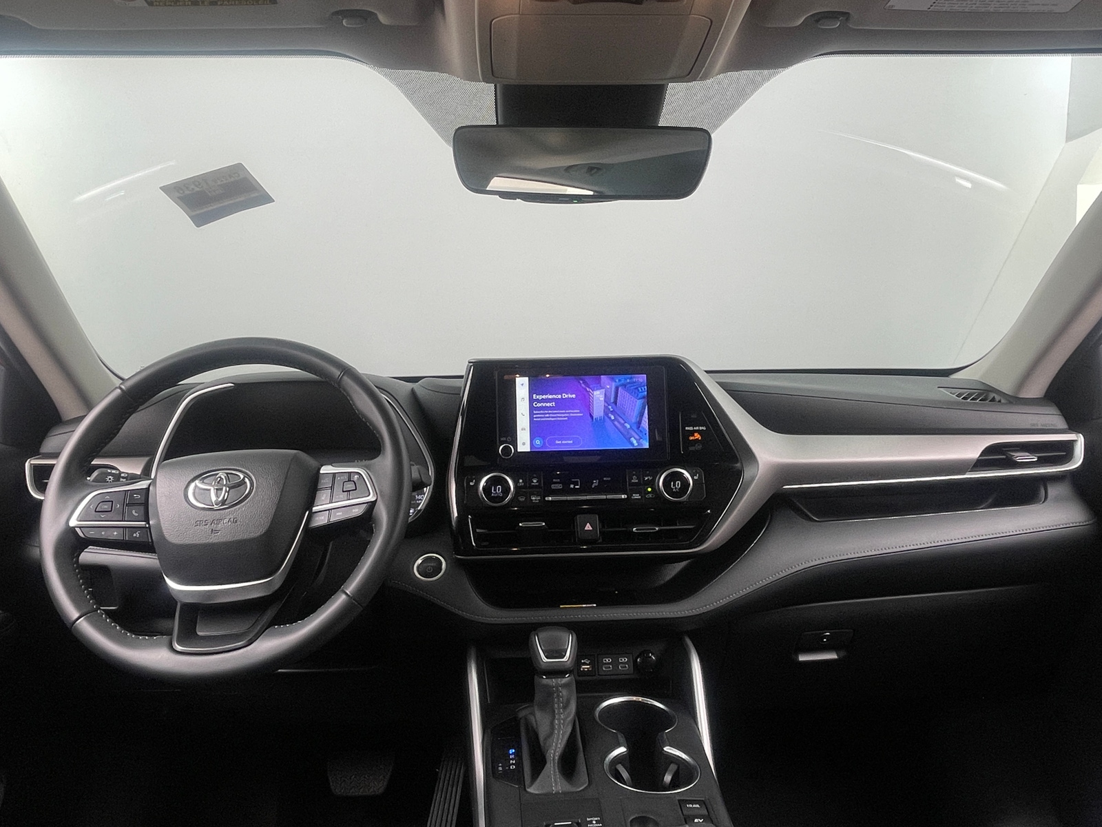 Thumbnail: 2025 Toyota Highlander - 3