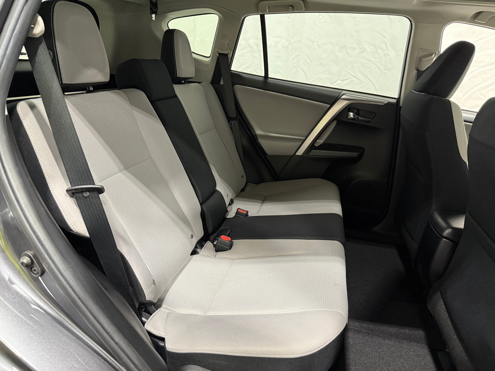 Thumbnail: 2016 Toyota RAV4 - 6