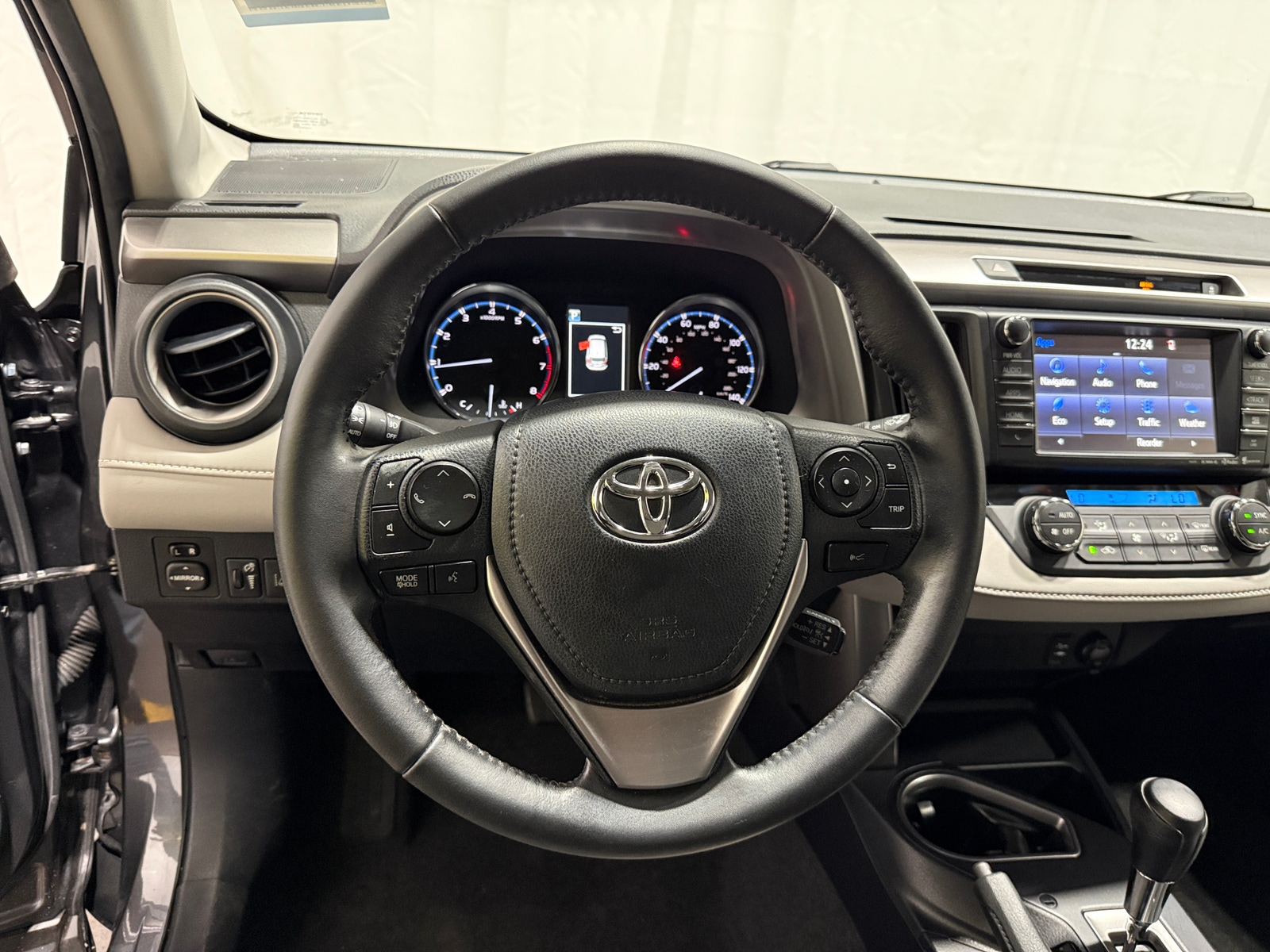 Thumbnail: 2016 Toyota RAV4 - 5