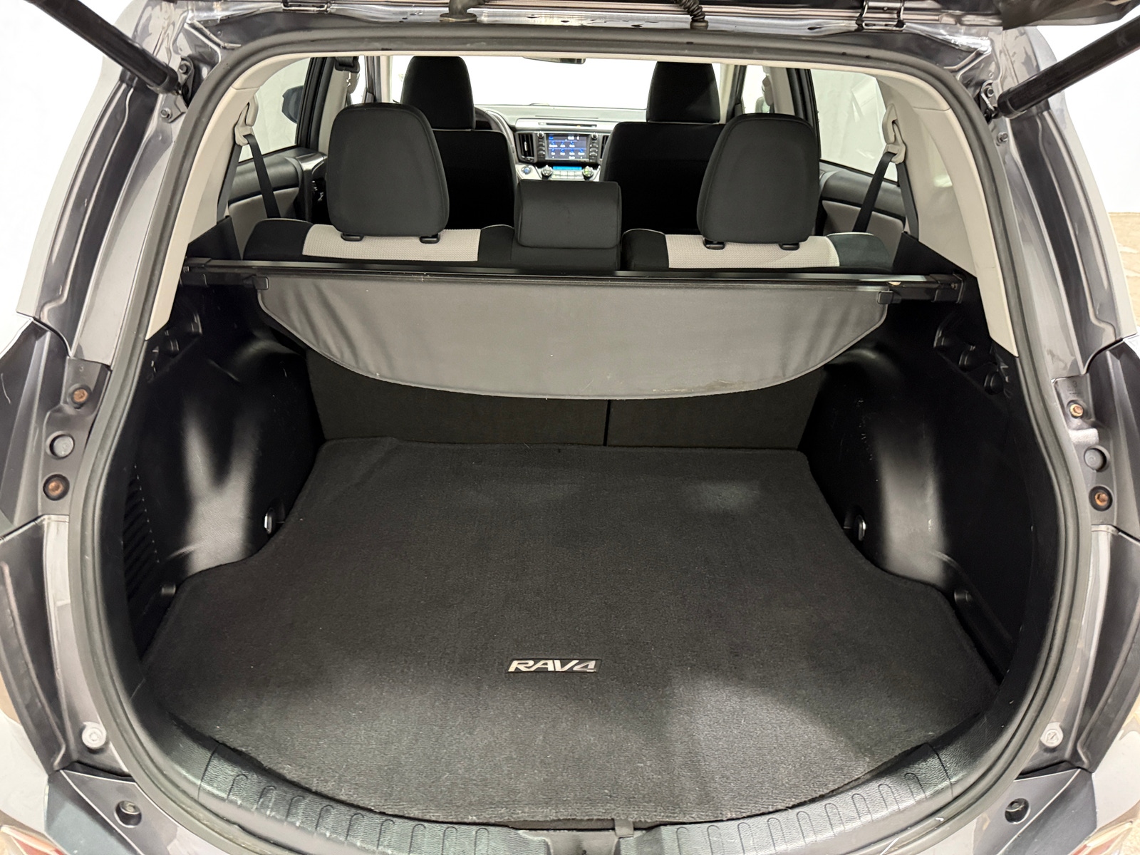 Thumbnail: 2016 Toyota RAV4 - 7