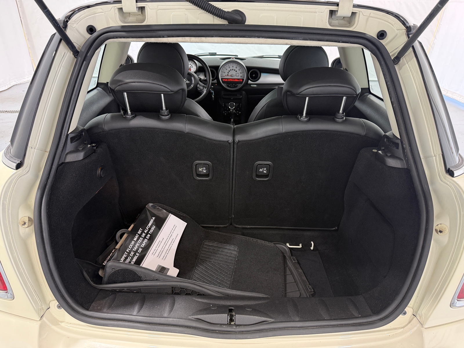 Thumbnail: 2013 MINI Cooper Hardtop - 6