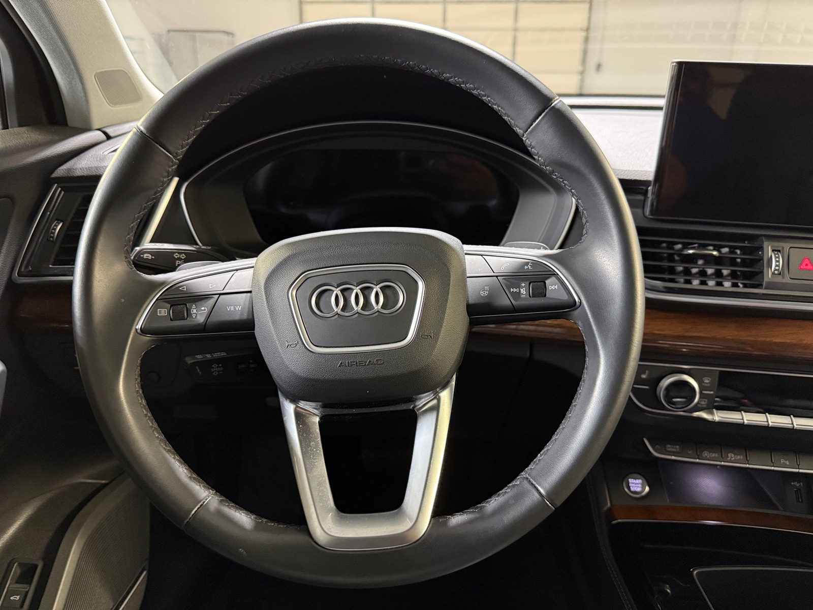 Thumbnail: 2022 Audi Q5 - 4