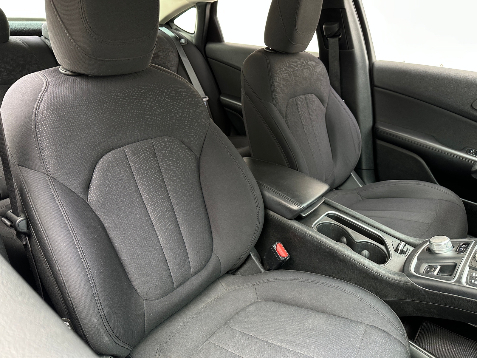 Thumbnail: 2015 Chrysler 200 - 2