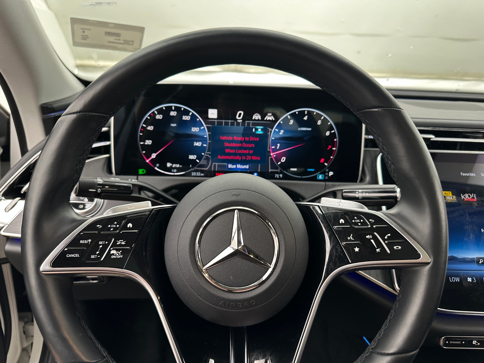 Thumbnail: 2025 Mercedes-Benz E-Class - 4