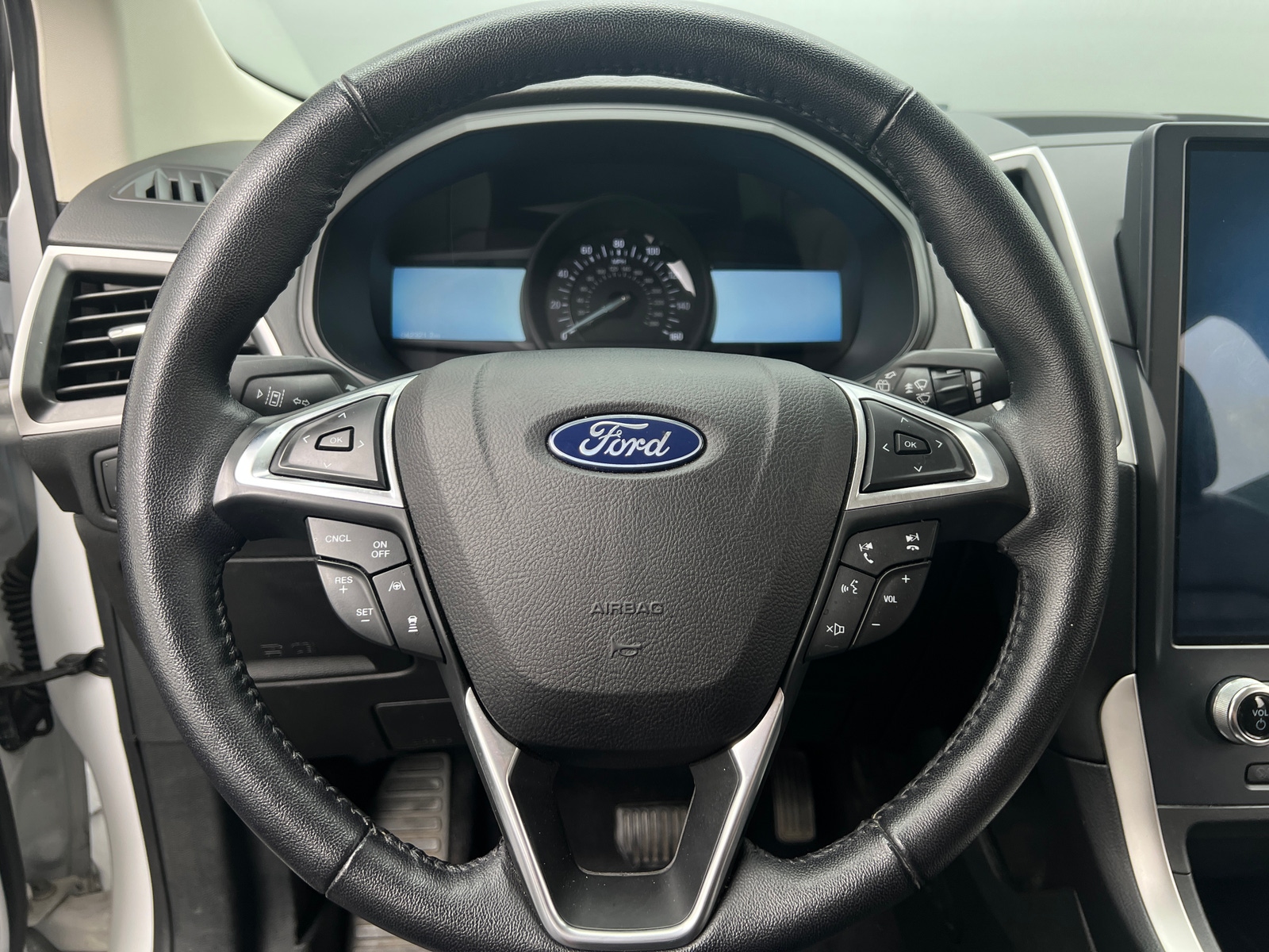 Thumbnail: 2023 Ford Edge - 5