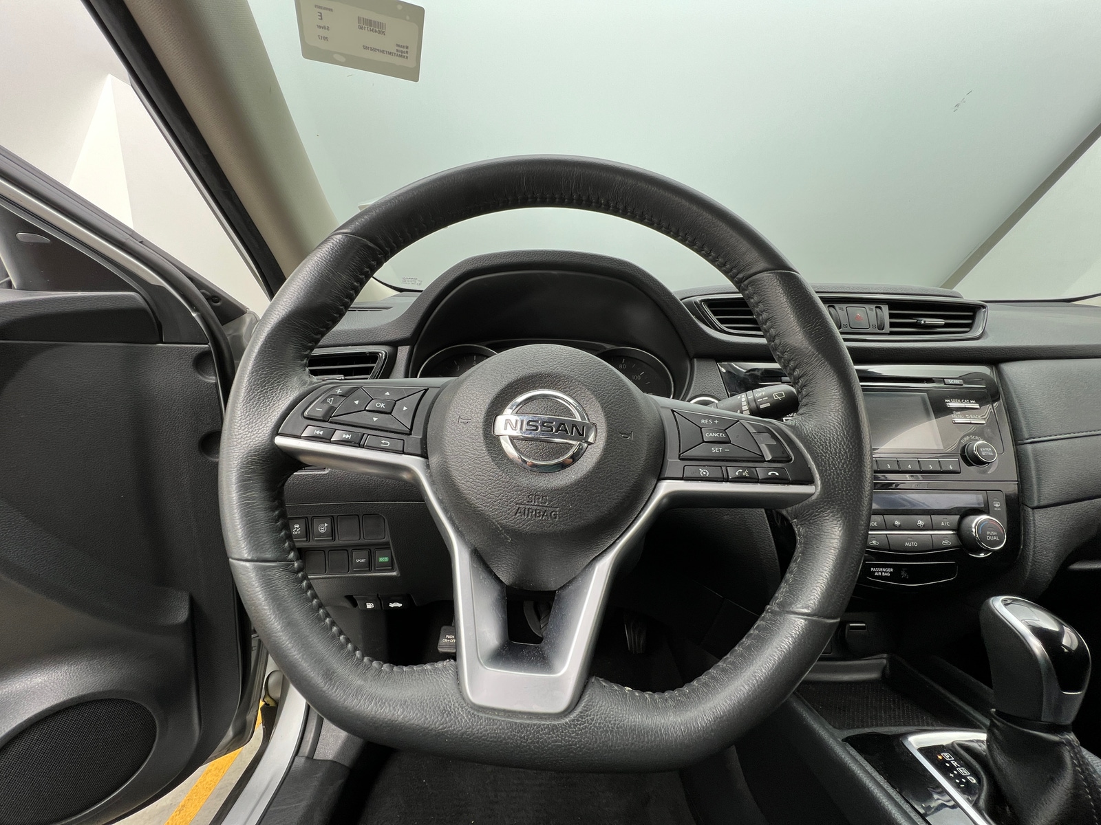 Thumbnail: 2017 Nissan Rogue - 5
