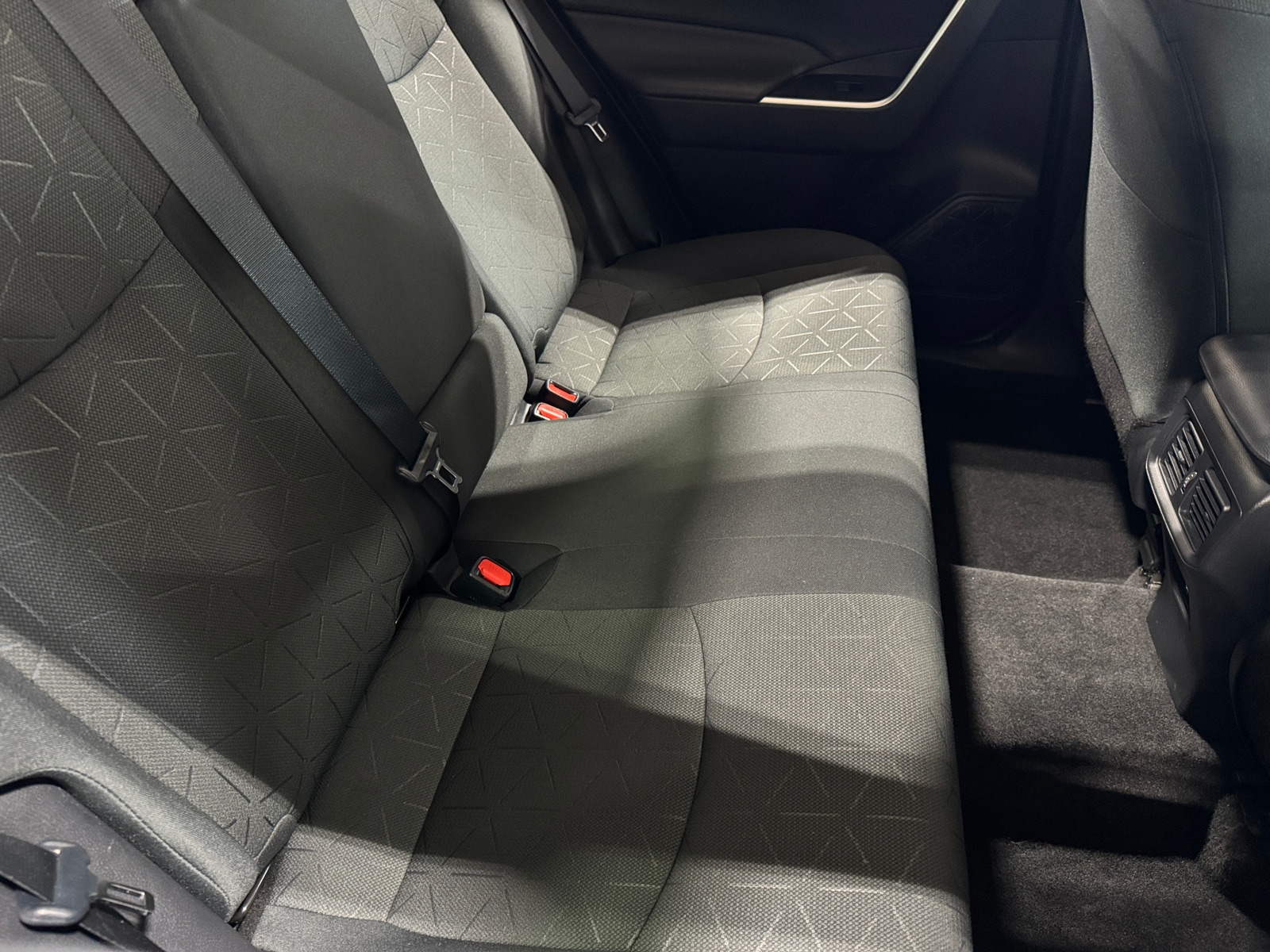Thumbnail: 2021 Toyota RAV4 - 6
