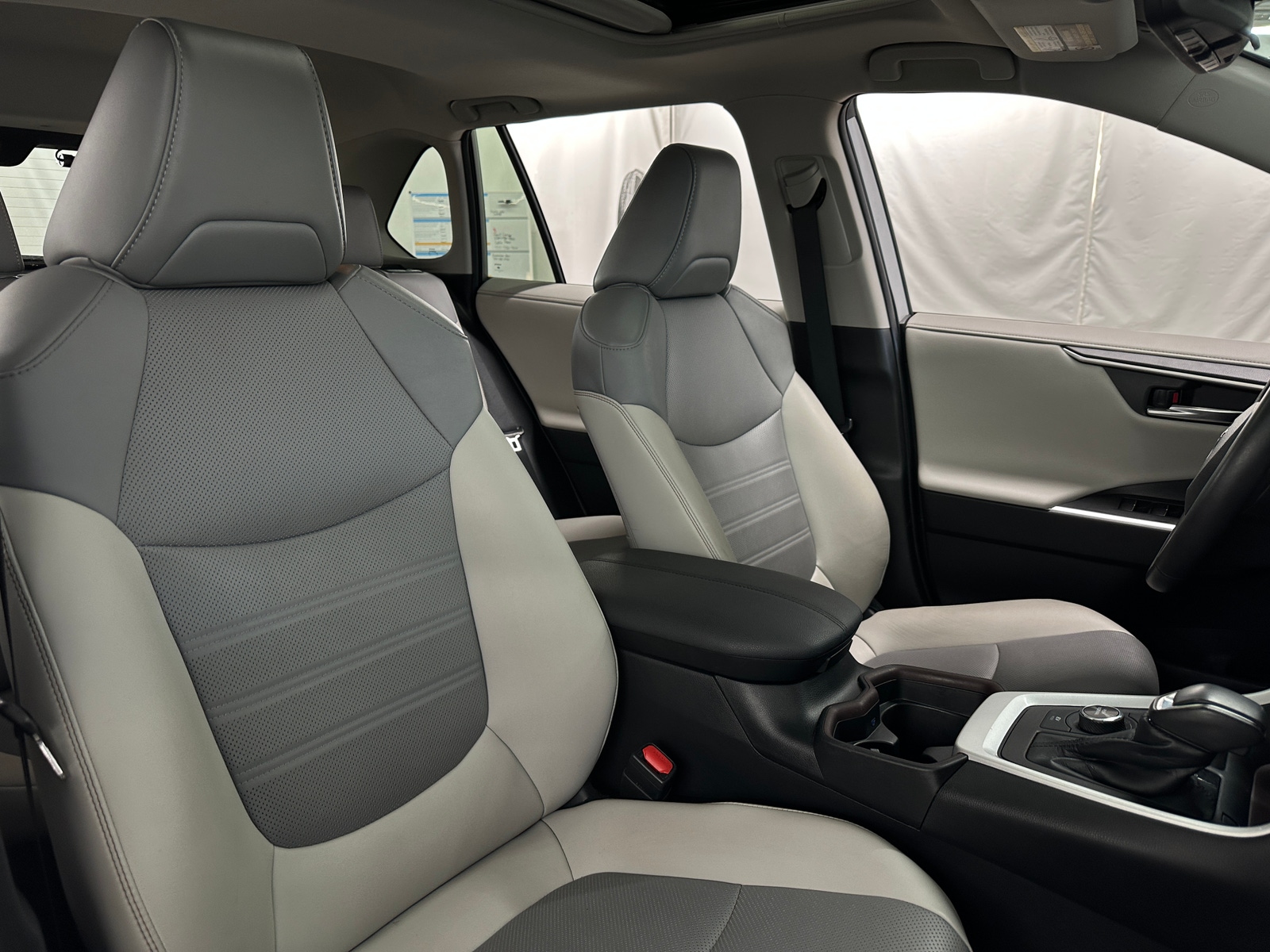 Thumbnail: 2021 Toyota RAV4 - 2