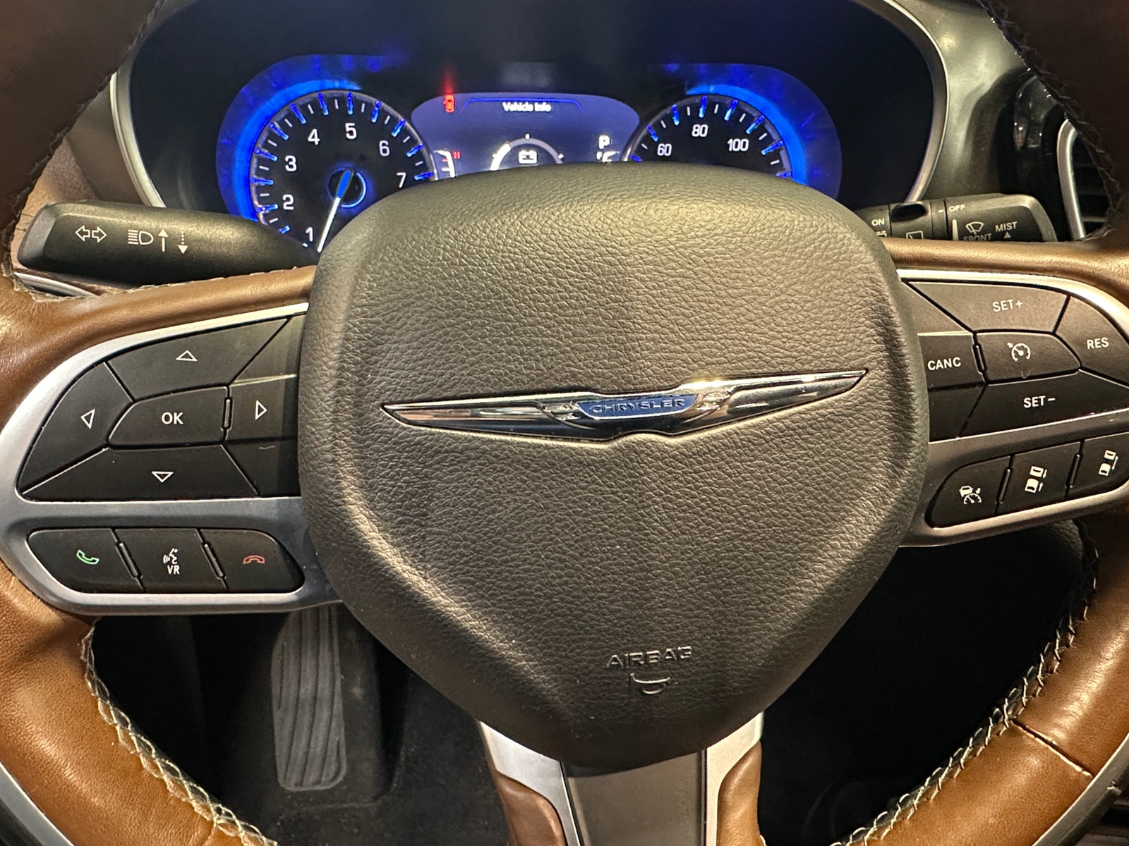 Thumbnail: 2020 Chrysler Pacifica - 4