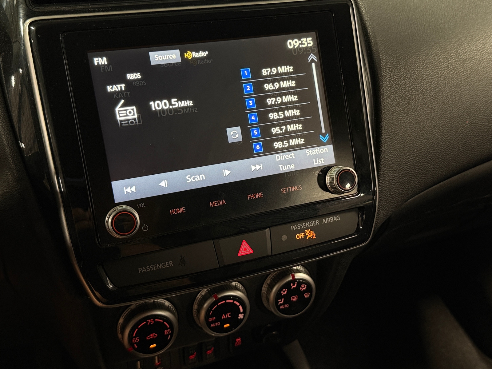 Thumbnail: 2024 Mitsubishi Outlander Sport - 3