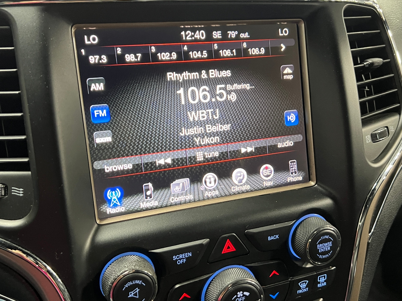 Thumbnail: 2016 Jeep Grand Cherokee - 3